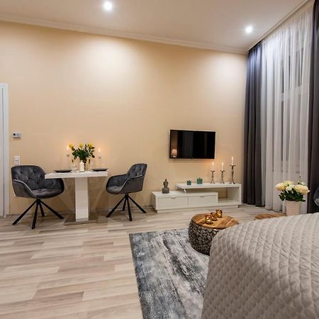City Centre Deluxe Apartments Budapest Ngoại thất bức ảnh