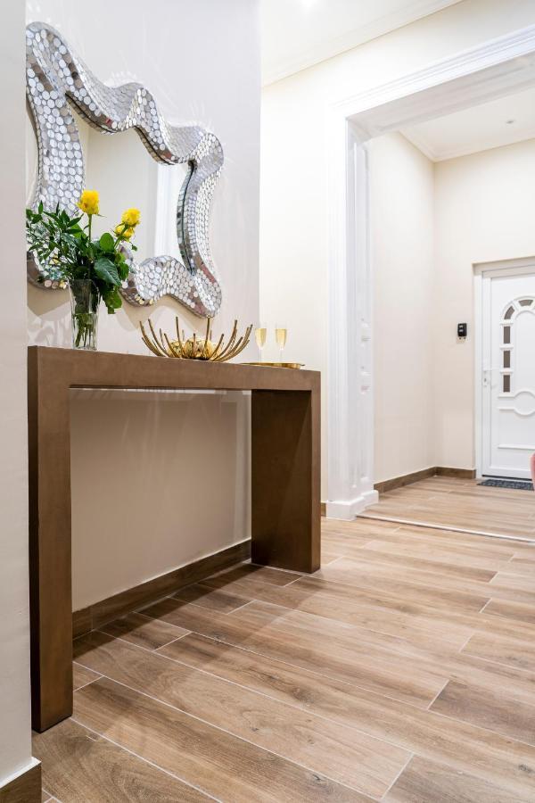 City Centre Deluxe Apartments Budapest Ngoại thất bức ảnh