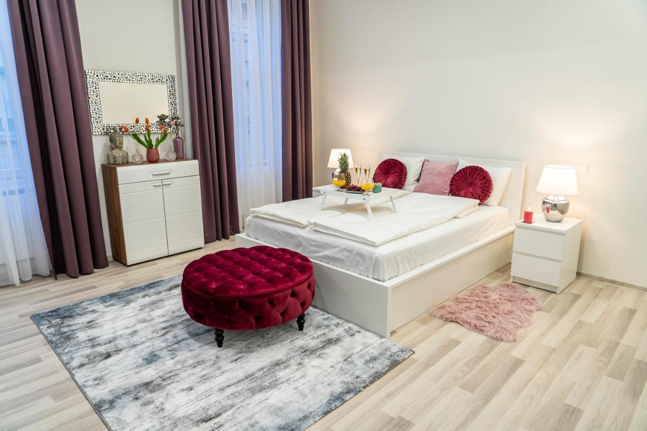 City Centre Deluxe Apartments Budapest Ngoại thất bức ảnh