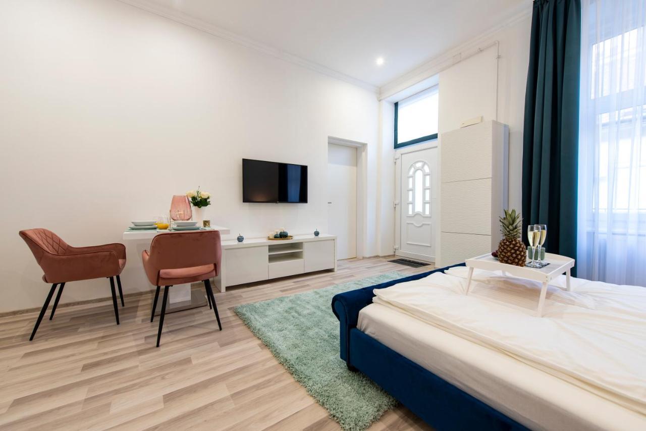 City Centre Deluxe Apartments Budapest Ngoại thất bức ảnh