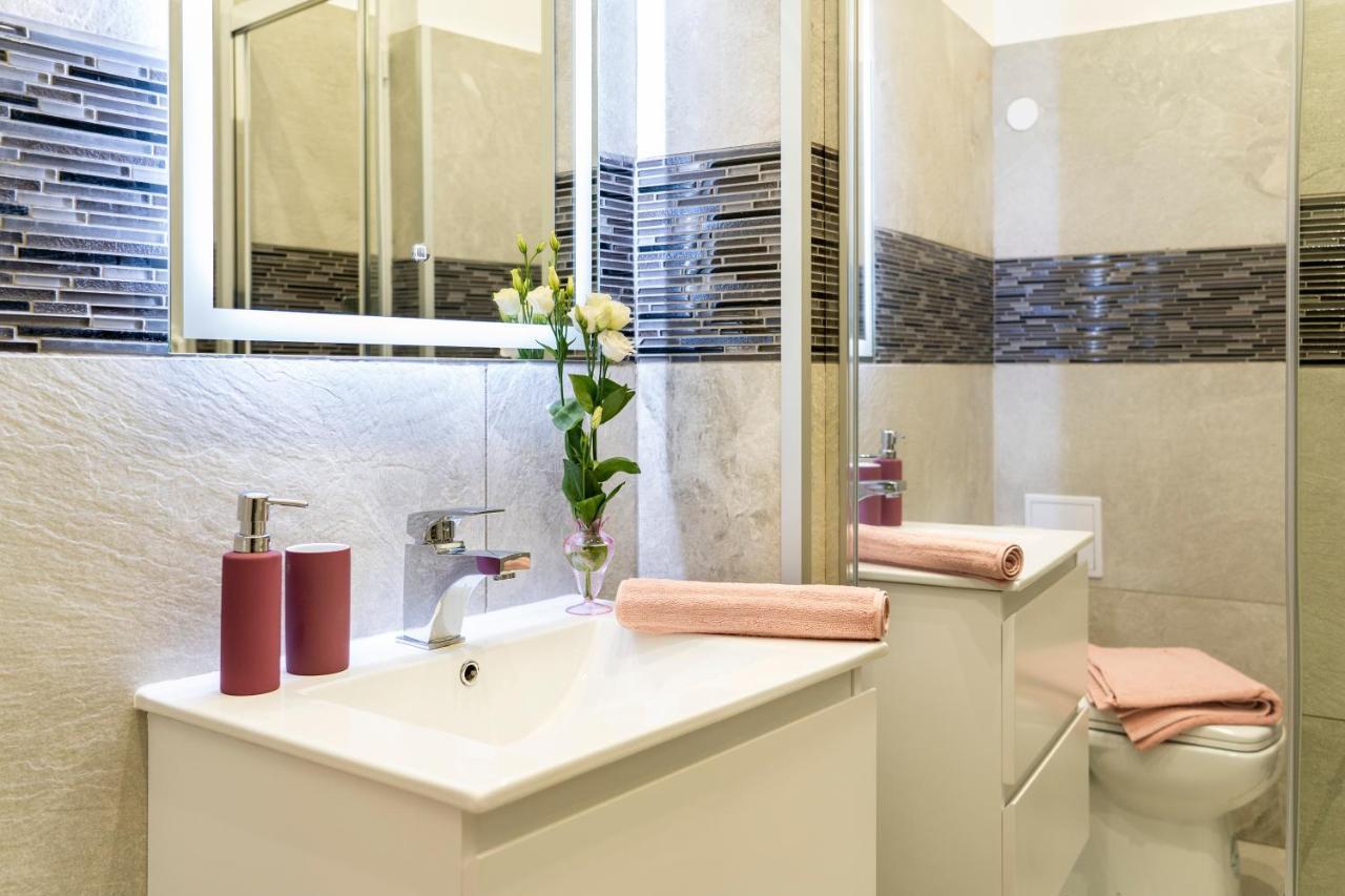 City Centre Deluxe Apartments Budapest Ngoại thất bức ảnh