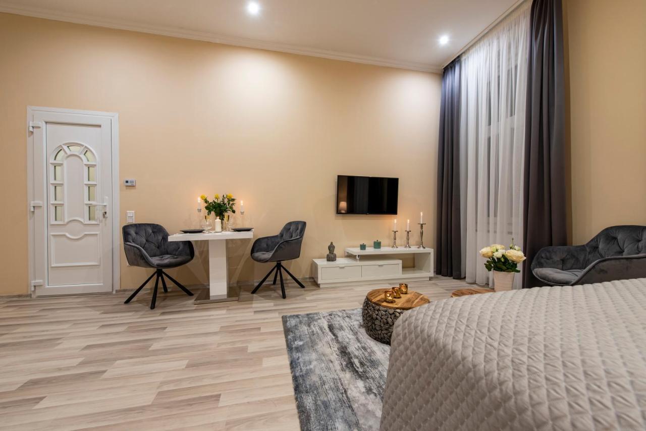 City Centre Deluxe Apartments Budapest Ngoại thất bức ảnh